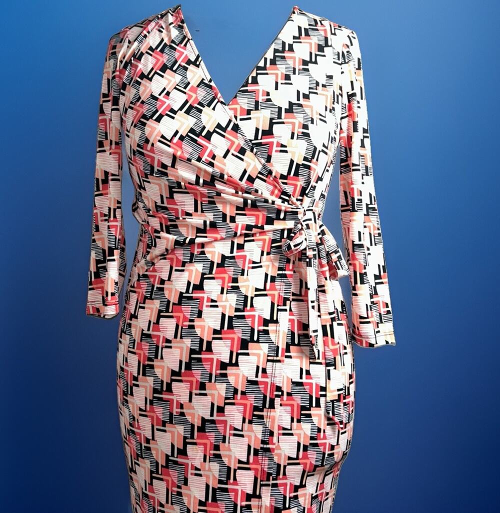 Black Label by Evan-Picone Wrap Sheath Dress 4 Pink Black Geo V-Neck Stretch